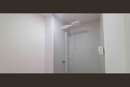 Apartamento para alugar com 32m², 2 quartos e sem vaga Apartamento para alugar com 32m², 2 quartos e sem vagaBanheiro social