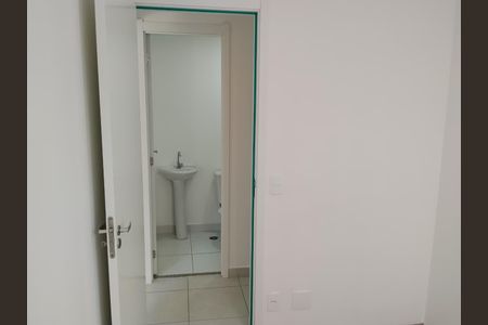Banheiro de apartamento para alugar com 2 quartos, 32m² em Jardim Celeste, São Paulo