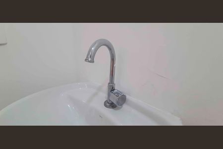 Apartamento para alugar com 32m², 2 quartos e sem vaga Apartamento para alugar com 32m², 2 quartos e sem vagaBanheiro social