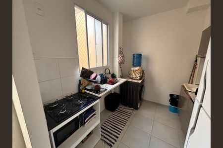 Cozinha de apartamento para alugar com 2 quartos, 45m² em Jardim America, Poá