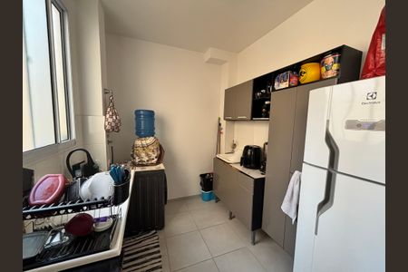 Cozinha de apartamento para alugar com 2 quartos, 45m² em Jardim America, Poá