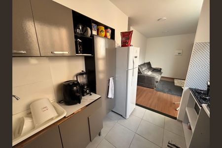 Cozinha de apartamento para alugar com 2 quartos, 45m² em Jardim America, Poá
