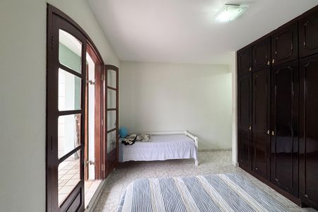 Casa à venda com 276m², 3 quartos e 2 vagas Casa à venda com 276m², 3 quartos e 2 vagasSuíte