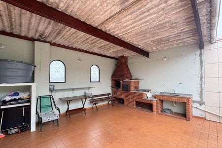 Casa à venda com 276m², 3 quartos e 2 vagas Casa à venda com 276m², 3 quartos e 2 vagasÁrea - Churrasqueira