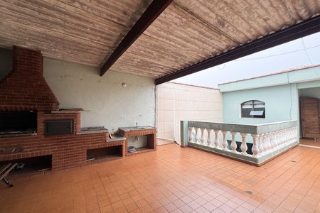 Casa à venda com 276m², 3 quartos e 2 vagas Casa à venda com 276m², 3 quartos e 2 vagasÁrea - Churrasqueira