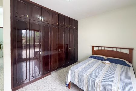 Casa à venda com 276m², 3 quartos e 2 vagas Casa à venda com 276m², 3 quartos e 2 vagasSuíte