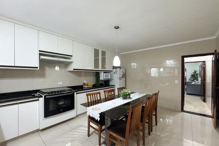 Casa à venda com 276m², 3 quartos e 2 vagas Casa à venda com 276m², 3 quartos e 2 vagasCozinha
