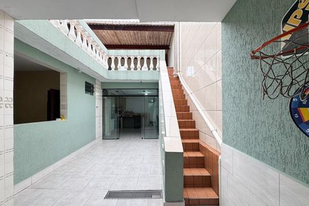 Casa à venda com 276m², 3 quartos e 2 vagas Casa à venda com 276m², 3 quartos e 2 vagasQuintal