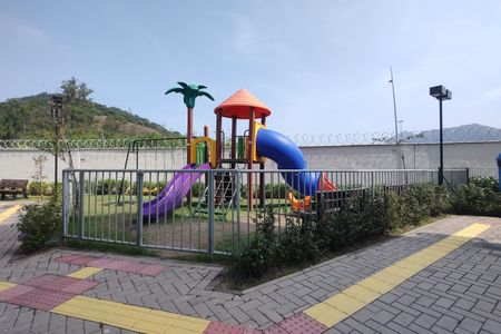 Apartamento para alugar com 42m², 2 quartos e 1 vaga Apartamento para alugar com 42m², 2 quartos e 1 vagaÁrea comum - Playground