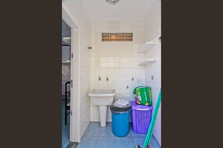 Casa à venda com 212m², 3 quartos e 4 vagas Casa à venda com 212m², 3 quartos e 4 vagasÁrea de Serviço