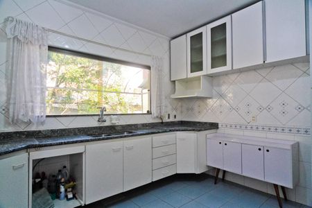 Casa à venda com 212m², 3 quartos e 4 vagas Casa à venda com 212m², 3 quartos e 4 vagasCozinha