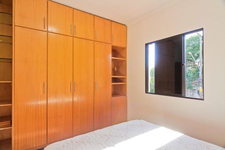 Suíte de casa à venda com 3 quartos, 212m² em Vila Mariza Mazzei, São Paulo