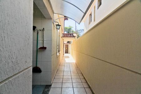 Casa à venda com 212m², 3 quartos e 4 vagas Casa à venda com 212m², 3 quartos e 4 vagasÁrea externa