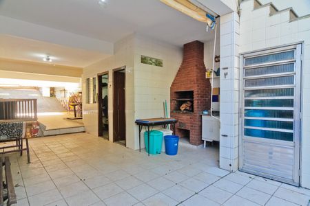 Casa à venda com 212m², 3 quartos e 4 vagas Casa à venda com 212m², 3 quartos e 4 vagasÁrea externa