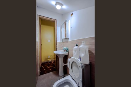 Casa à venda com 120m², 2 quartos e 1 vagaLavabo