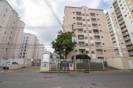Apartamento para alugar com 75m², 3 quartos e 1 vagaFachada do Condomínio