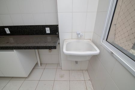 Apartamento para alugar com 75m², 3 quartos e 1 vagaÁrea de Serviço