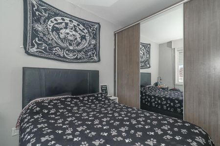 Quarto de apartamento à venda com 1 quarto, 42m² em Santa Cecília, Porto Alegre