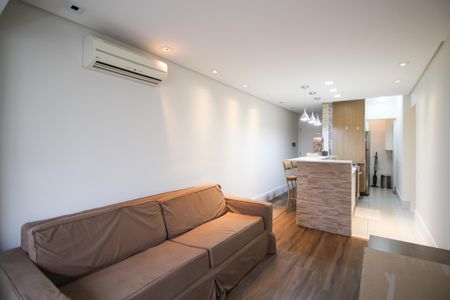 Sala de apartamento para alugar com 2 quartos, 74m² em Vila Nova Conceição, São Paulo
