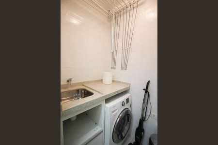 Apartamento para alugar com 74m², 2 quartos e 1 vagaÁrea de Serviço