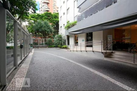 Apartamento para alugar com 74m², 2 quartos e 1 vagaEntrada