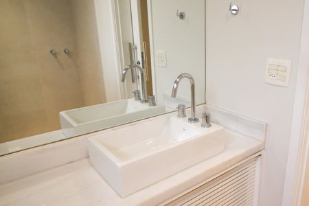 Apartamento para alugar com 74m², 2 quartos e 1 vagaBanheiro