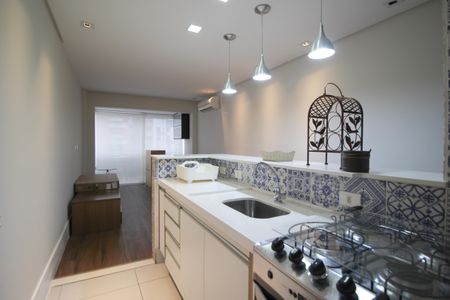 Cozinha de apartamento para alugar com 2 quartos, 74m² em Vila Nova Conceição, São Paulo