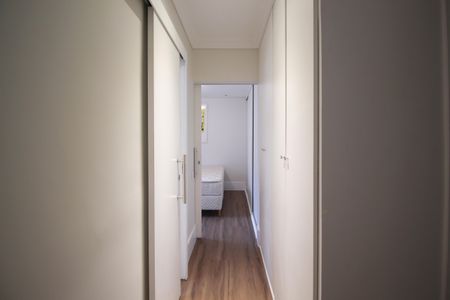 Apartamento para alugar com 74m², 2 quartos e 1 vagaCorredor