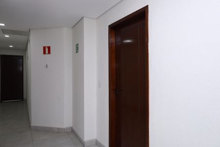 Apartamento à venda com 49m², 2 quartos e 1 vagaÁrea comum - Saguão do andar