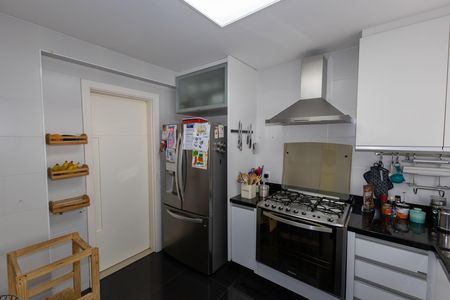 Apartamento à venda com 130m², 4 quartos e 3 vagas Apartamento à venda com 130m², 4 quartos e 3 vagasCozinha