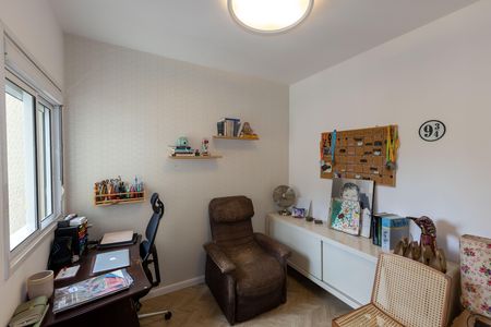 Apartamento à venda com 130m², 4 quartos e 3 vagas Apartamento à venda com 130m², 4 quartos e 3 vagasQuarto 2