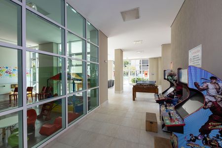 Apartamento à venda com 130m², 4 quartos e 3 vagas Apartamento à venda com 130m², 4 quartos e 3 vagasÁrea comum - Sala de Jogos / Brinquedoteca