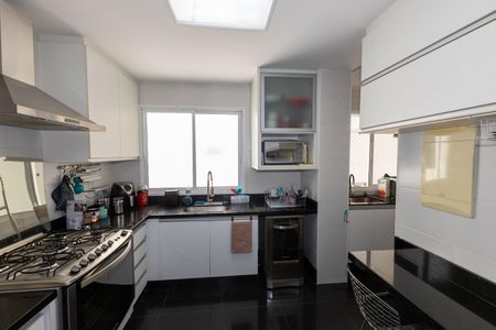 Apartamento à venda com 130m², 4 quartos e 3 vagas Apartamento à venda com 130m², 4 quartos e 3 vagasCozinha