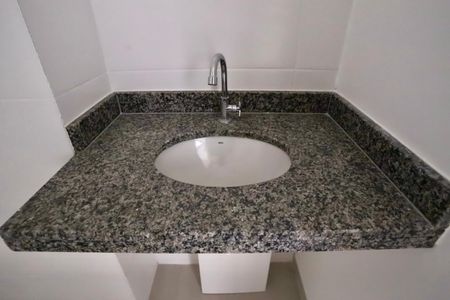 Apartamento à venda com 38m², 2 quartos e sem vaga Apartamento à venda com 38m², 2 quartos e sem vagaBanheiro