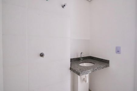 Apartamento à venda com 38m², 2 quartos e sem vaga Apartamento à venda com 38m², 2 quartos e sem vagaBanheiro