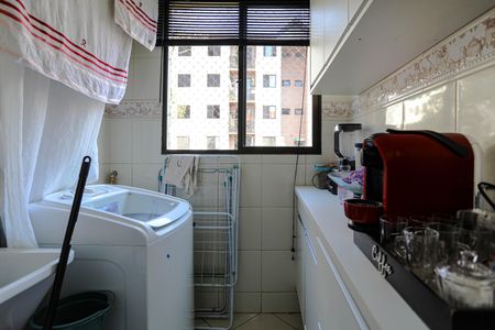Apartamento para alugar com 80m², 3 quartos e 1 vagaÁrea de Serviço
