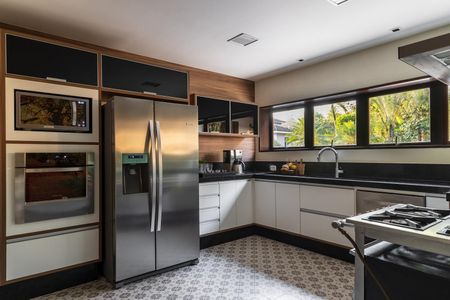 Casa para alugar com 680m², 4 quartos e 4 vagasCozinha