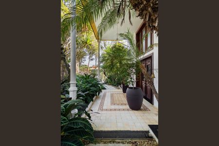 Casa para alugar com 680m², 4 quartos e 4 vagasÁrea externa