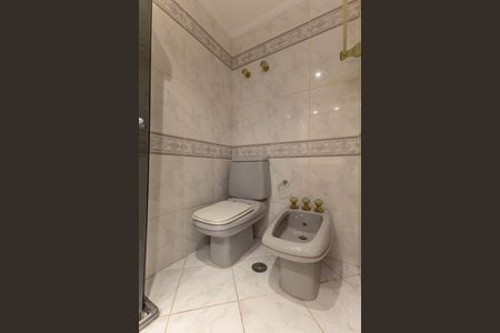 Apartamento para alugar com 190m², 4 quartos e 3 vagasBanheiro da Suíte 2