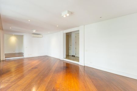 Sala de apartamento para alugar com 4 quartos, 190m² em Vila Nova Conceição, São Paulo