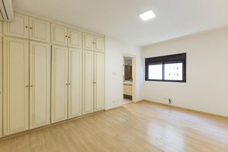Apartamento para alugar com 190m², 4 quartos e 3 vagasSuíte 1