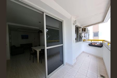 Apartamento à venda com 71m², 2 quartos e 1 vaga