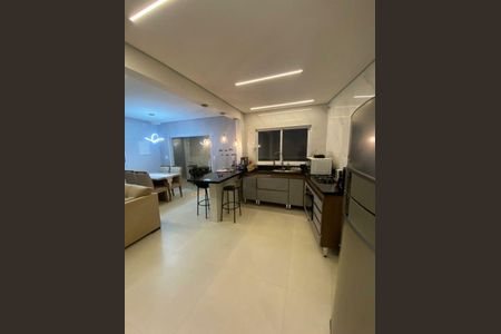 Casa à venda com 150m², 3 quartos e 2 vagas