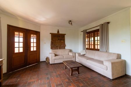 Casa de condomínio à venda com 338m², 4 quartos e 3 vagas Casa de condomínio à venda com 338m², 4 quartos e 3 vagasSala