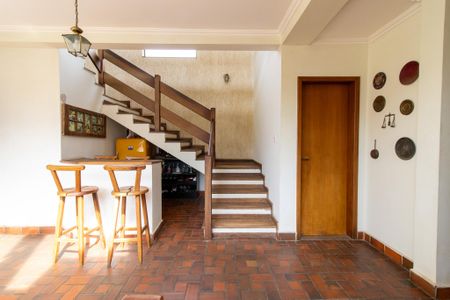 Casa de condomínio à venda com 338m², 4 quartos e 3 vagas Casa de condomínio à venda com 338m², 4 quartos e 3 vagasSala de Jantar