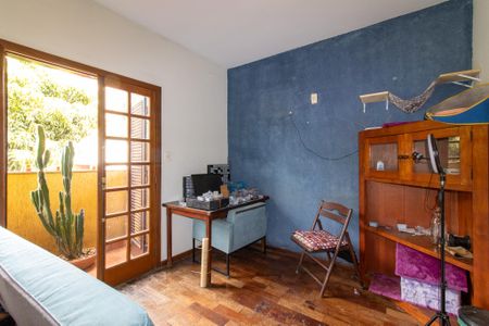 Casa de condomínio à venda com 338m², 4 quartos e 3 vagas Casa de condomínio à venda com 338m², 4 quartos e 3 vagasQuarto 2