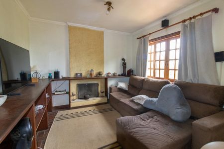 Casa de condomínio à venda com 338m², 4 quartos e 3 vagas Casa de condomínio à venda com 338m², 4 quartos e 3 vagasSala