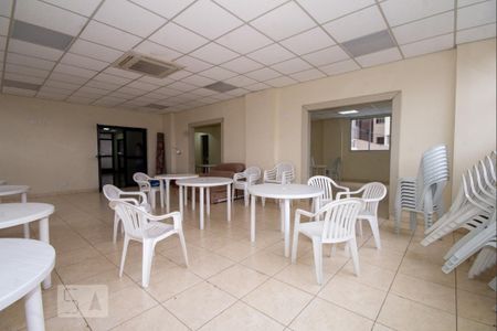 Apartamento para alugar com 57m², 2 quartos e 1 vaga Apartamento para alugar com 57m², 2 quartos e 1 vagaÁrea comum - Salão de festas