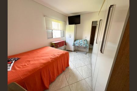 Casa à venda com 3 quartos, 270m² em Jardim Las Vegas, Santo André
