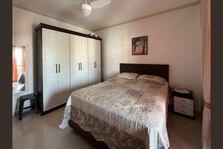 Casa à venda com 3 quartos, 270m² em Jardim Las Vegas, Santo André